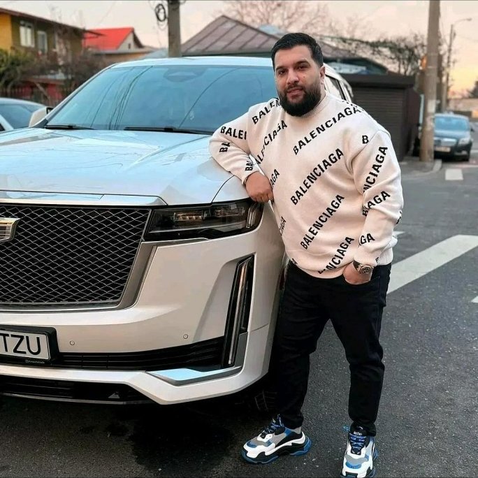 💎Han's house精品服飾💎 Balenciaga 巴黎世家 立體字 針織 毛衣 可手水洗 義大利製 寬版 拆內標可雙面穿 現貨 Ｓ 原價39000-6