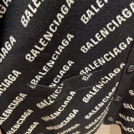 💎Han's house精品服飾💎Balenciaga 巴黎世家 毛衣 外套 義大利製 現貨 S /L 原價47200-2