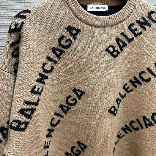 💎Han's house精品服飾💎Balenciaga 巴黎世家 立體字 針織 毛衣 可手水洗 義大利製 寬版 拆內標可雙面穿 現貨 XS原價39000-1