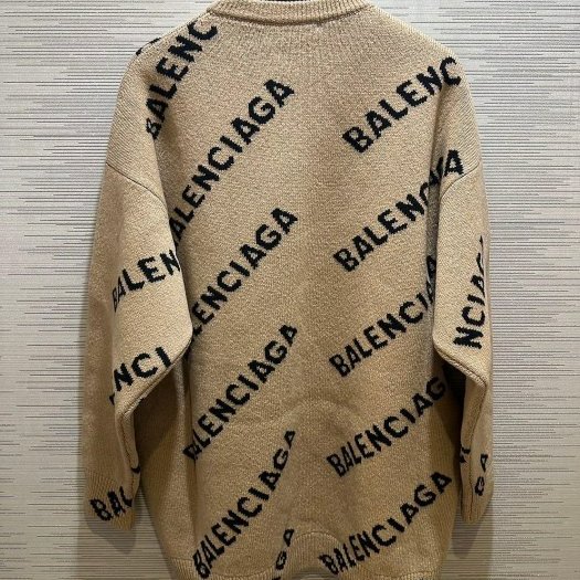 💎Han's house精品服飾💎Balenciaga 巴黎世家 立體字 針織 毛衣 可手水洗 義大利製 寬版 拆內標可雙面穿 現貨 XS原價39000-2