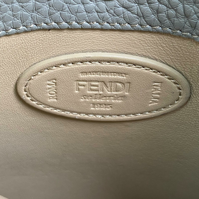 △ FENDI 芬迪 Gray Calfskin Peekaboo Handbag 灰色小牛皮手挽袋 8BN310-267008624-15