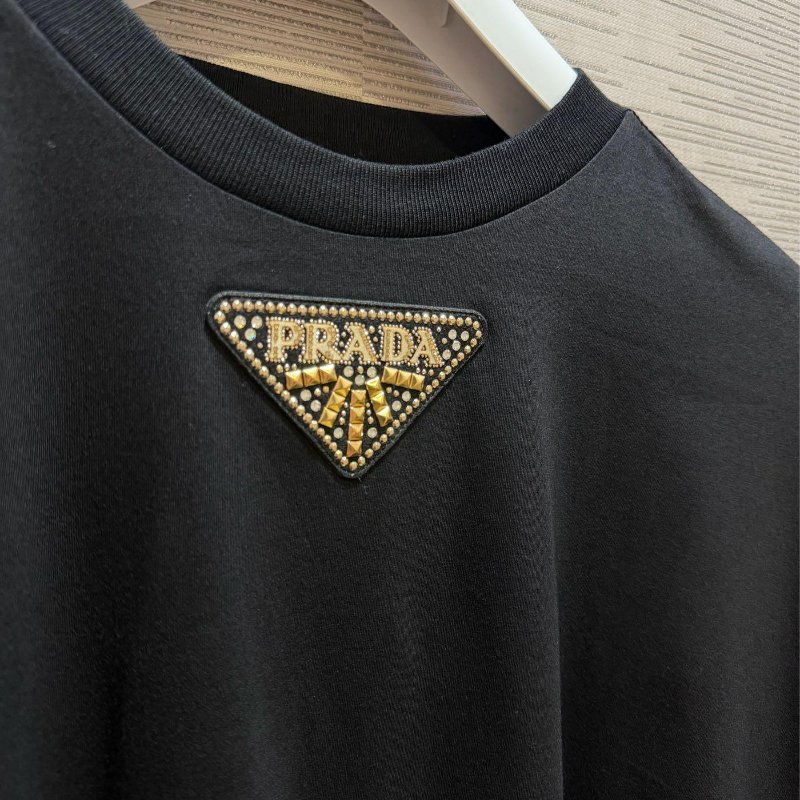 💎Han's house精品服飾💎 PRADA 尼龍 拼接 長 T  長袖 現貨 M 原價40000-2