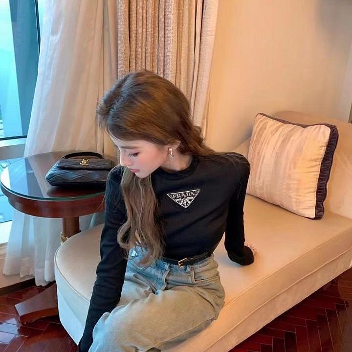 💎Han's house精品服飾💎 PRADA 尼龍 拼接 長 T  長袖 現貨 M 原價40000-3