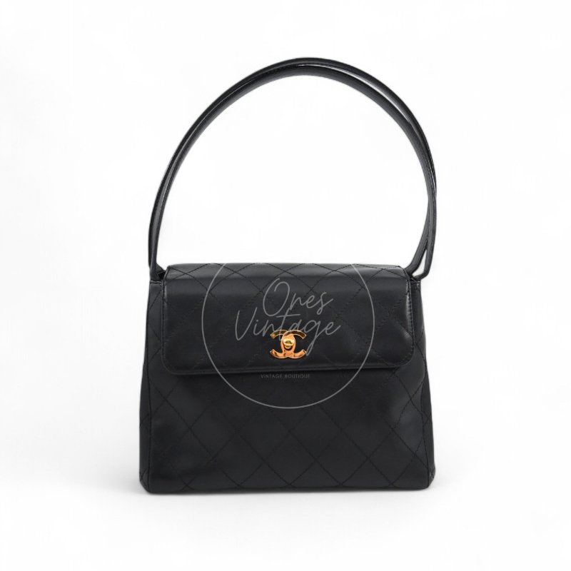 中古 香奈兒 Chanel 復古黑色小羊皮Black Lambskin  CC Turn Lock 旋扣肩背包-1