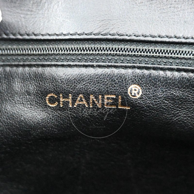 中古 香奈兒 Chanel 復古黑色小羊皮Black Lambskin  CC Turn Lock 旋扣肩背包-31
