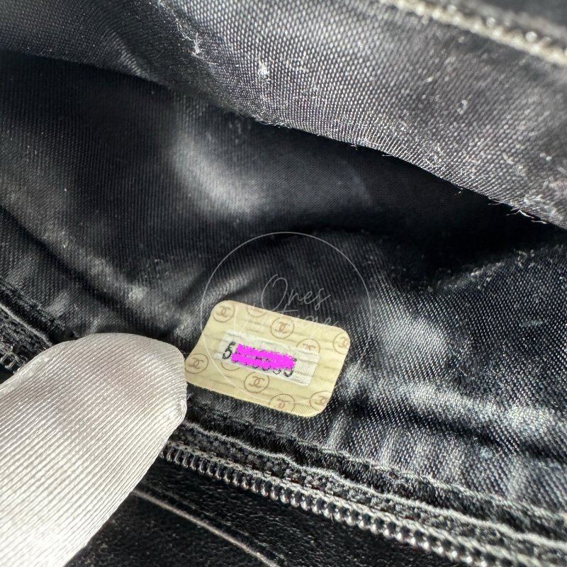 中古 香奈兒 Chanel 復古黑色小羊皮Black Lambskin  CC Turn Lock 旋扣肩背包-36