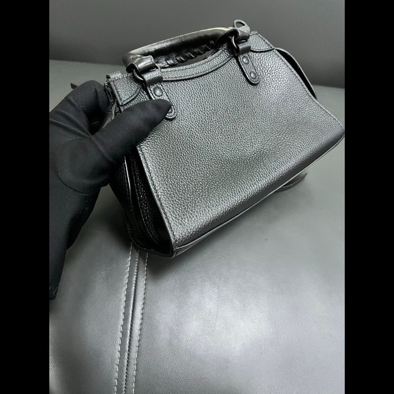 Balenciaga NEO CLASSIC CITY mini 新款機車包-10