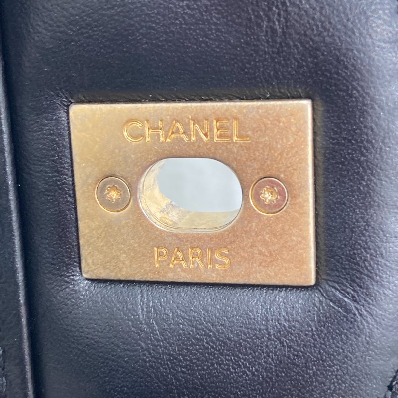 CHANEL 香奈兒 23S 後背包 復古羊皮 黑色 金釦-9