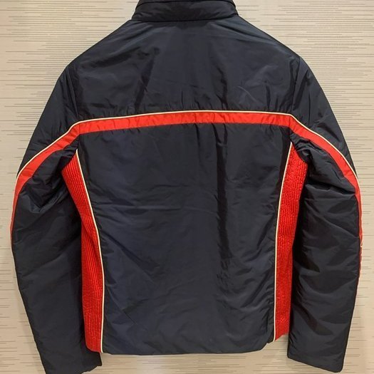 💎Han's house精品服飾💎 PRADA LOGO 尼龍 防水 立領藏連帽 外套 現貨 48原價 39000-3