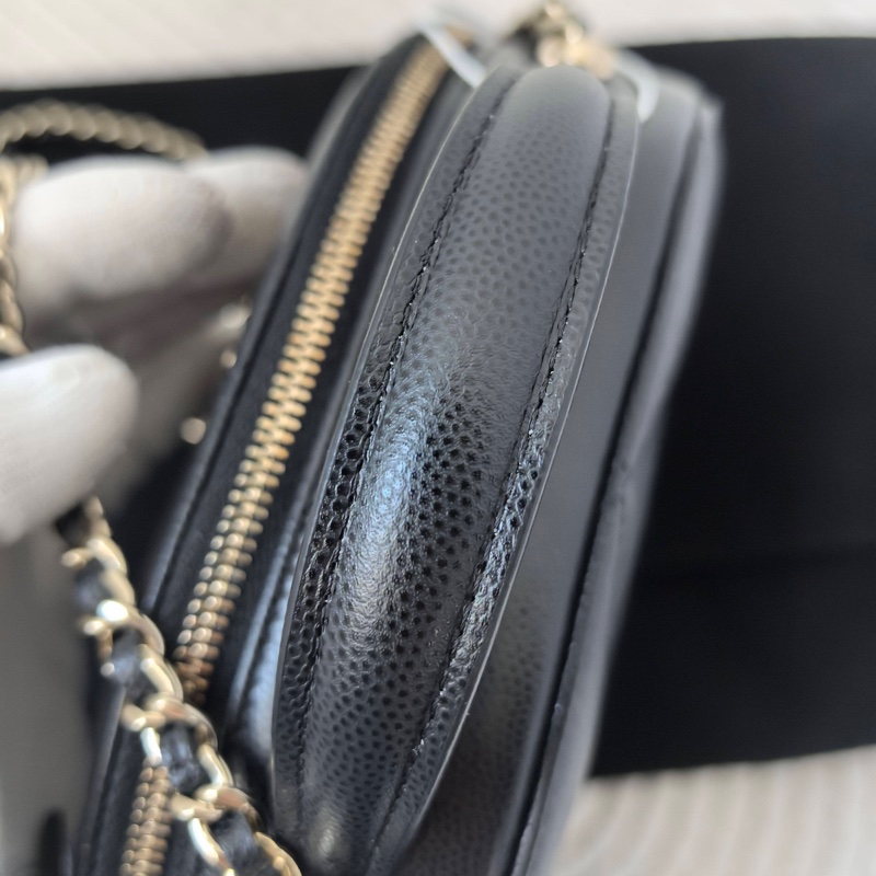 Chanel香奈兒25C黑金荔枝皮保齡球包 底長:18cm 附件:票 塵袋-4