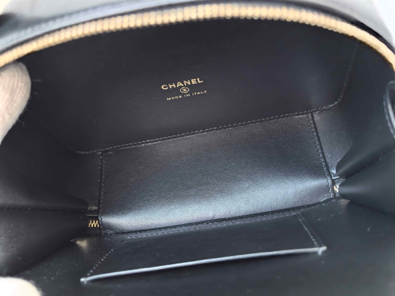 Chanel香奈兒25C黑金荔枝皮保齡球包 底長:18cm 附件:票 塵袋-13
