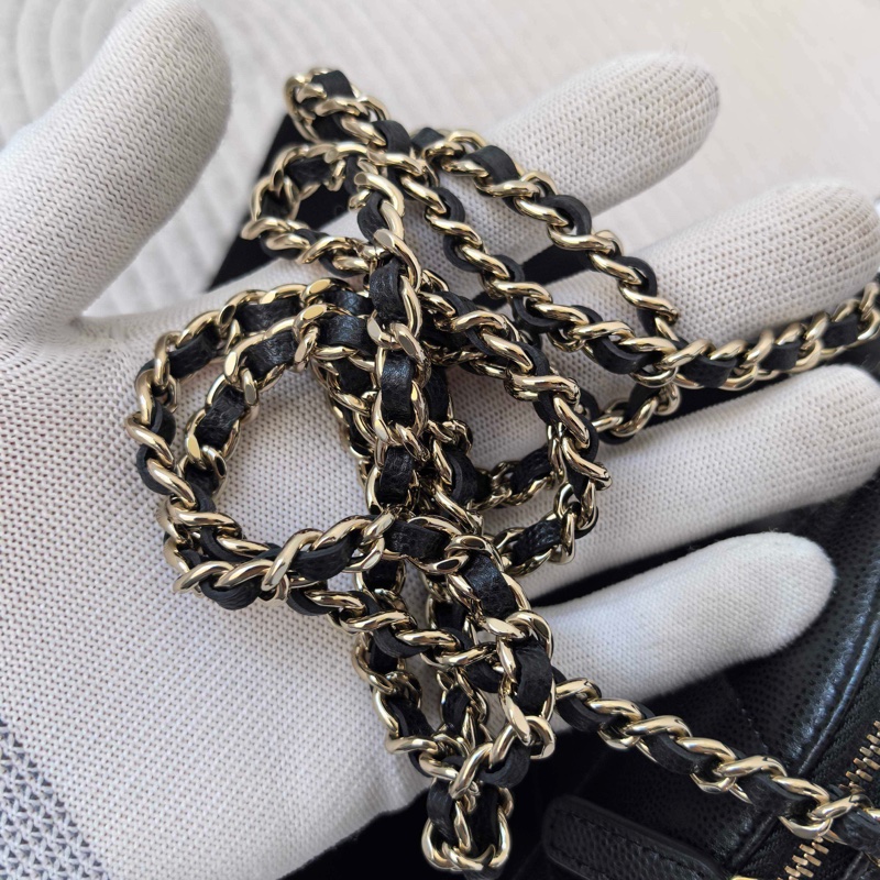 Chanel香奈兒25C黑金荔枝皮保齡球包 底長:18cm 附件:票 塵袋-16