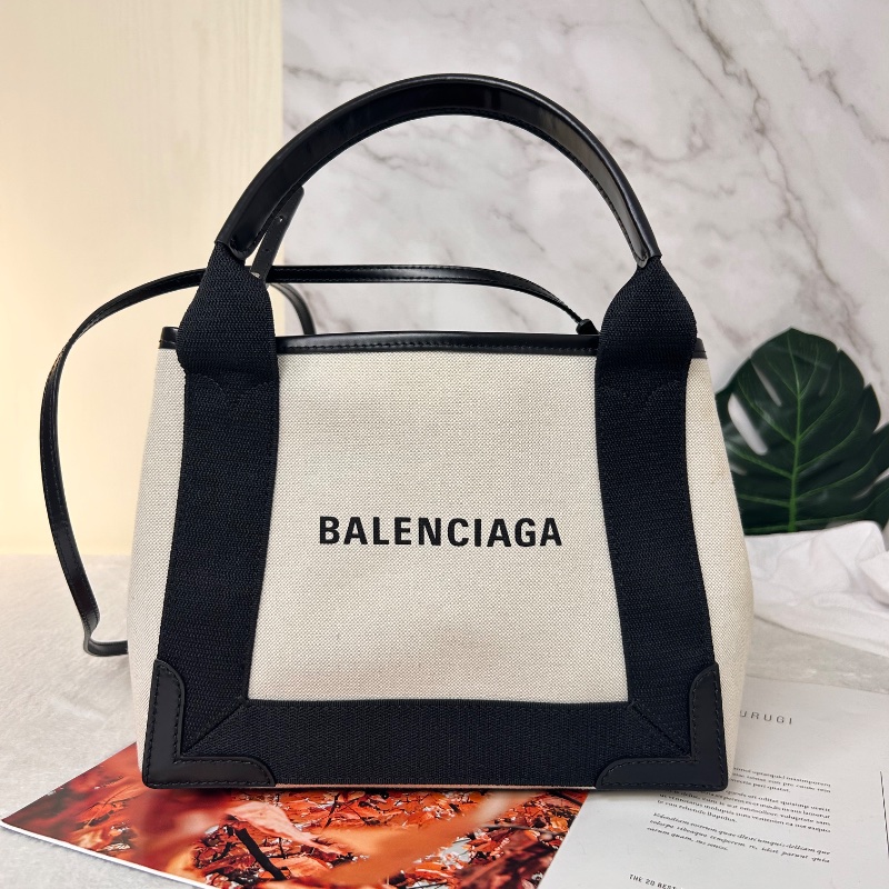 Balenciaga 黑白拼小牛皮托特包-5