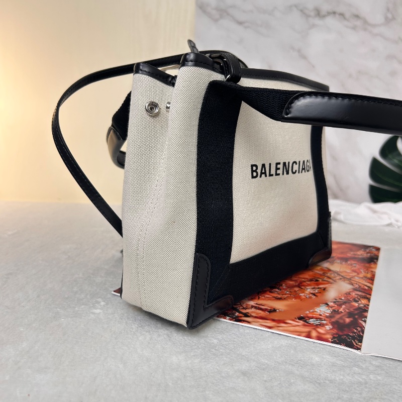 Balenciaga 黑白拼小牛皮托特包-6