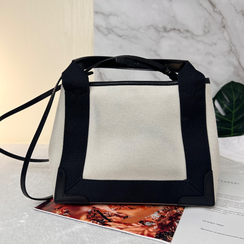 Balenciaga 黑白拼小牛皮托特包-8