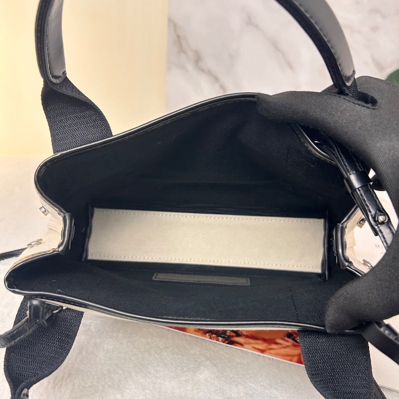 Balenciaga 黑白拼小牛皮托特包-16