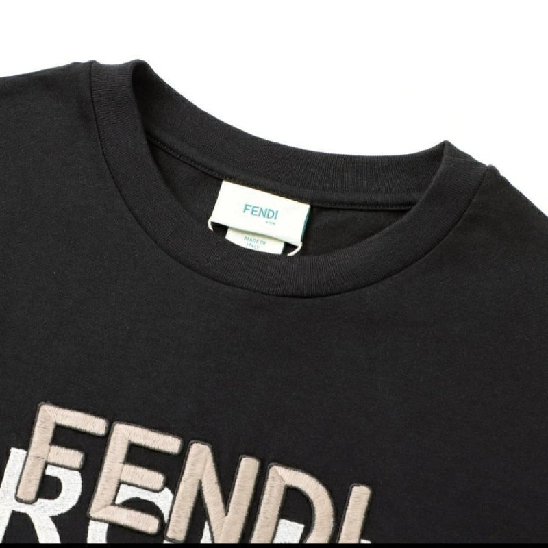 💎Han's house精品服飾💎FENDI 芬迪 立體 刺繡 短 T 義大利製 現貨 青年款-4