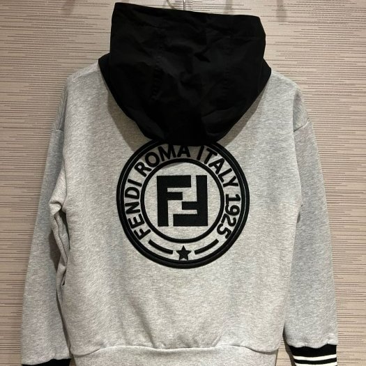 💎Han's house精品服飾💎  FENDI 芬迪 立體刺繡 LOGO 連帽 衛衣 帽T 義大利製 現貨 青年款-0
