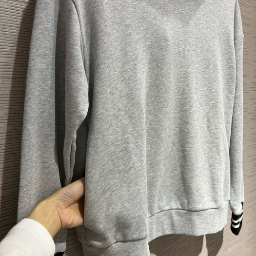 💎Han's house精品服飾💎  FENDI 芬迪 立體刺繡 LOGO 連帽 衛衣 帽T 義大利製 現貨 青年款-5