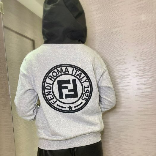 💎Han's house精品服飾💎  FENDI 芬迪 立體刺繡 LOGO 連帽 衛衣 帽T 義大利製 現貨 青年款-6