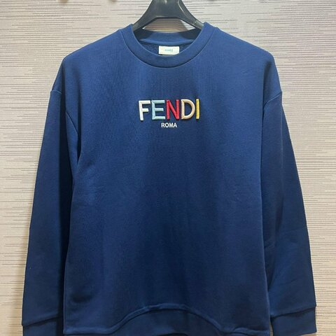 💎Han's house精品服飾💎 FENDI 芬迪 立體 刺繡 衛衣 大學T 義大利製 現貨 青年款