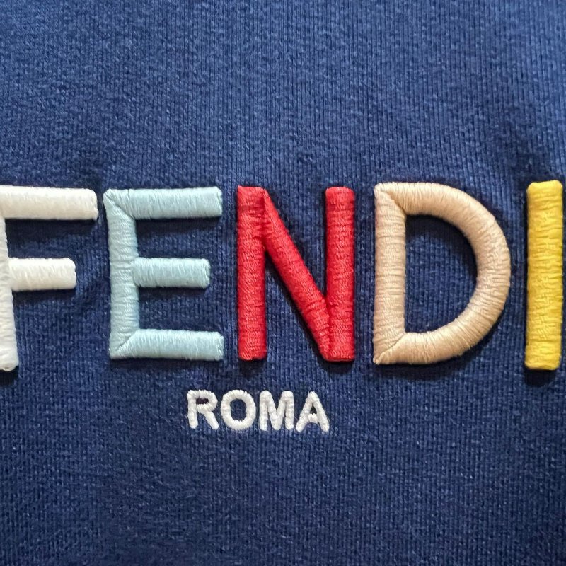 💎Han's house精品服飾💎 FENDI 芬迪 立體 刺繡 衛衣 大學T 義大利製 現貨 青年款-4