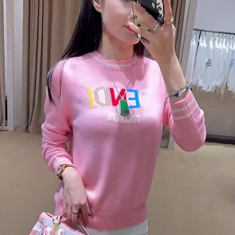 💎Han's house精品服飾💎  FENDI 毛衣  現貨 青年款原價23500-4