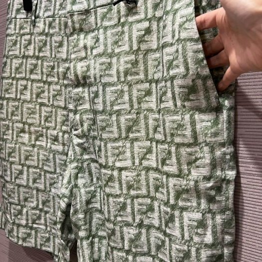 💎Han's house精品服飾💎 FENDI 芬迪 滿版 FF 短 褲 義大利製 現貨50 原價27400-3