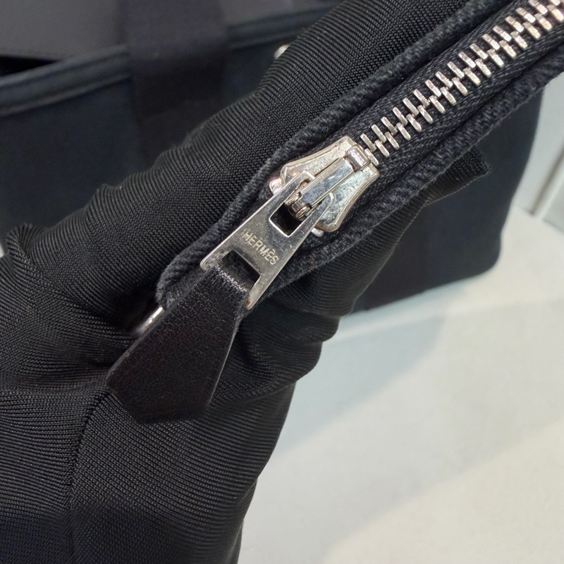 Hermes Valparaiso 黑色帆布拼皮蘑菇包 XC473-27
