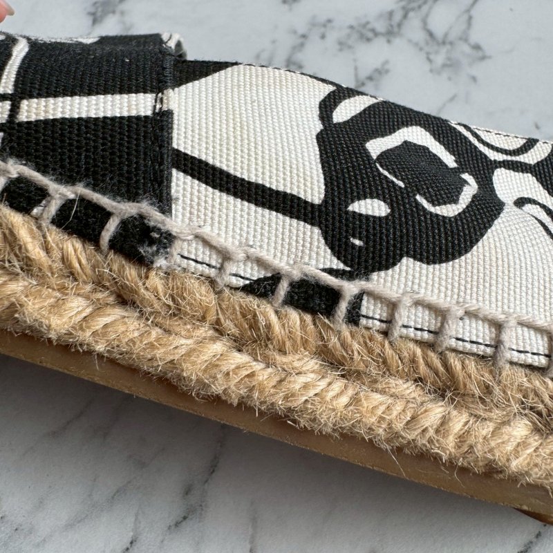 ✨價格甜到爆炸✨ Chanel 黑白撞色圖案草編鞋 38-11