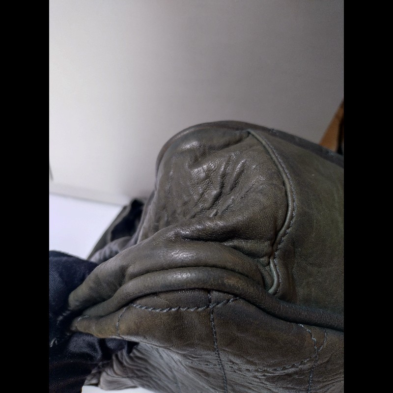 Chanel 墨綠皺皺皮革大直式托特包-10