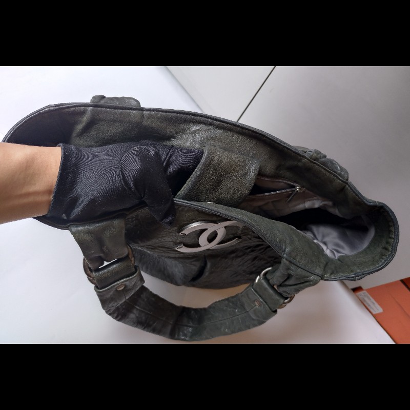 Chanel 墨綠皺皺皮革大直式托特包-17