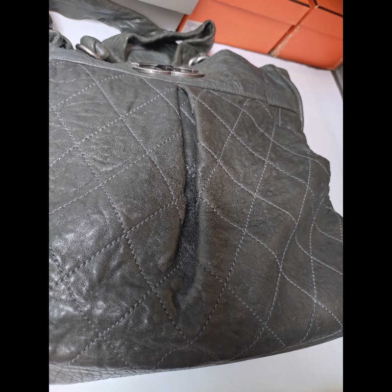 Chanel 墨綠皺皺皮革大直式托特包-31
