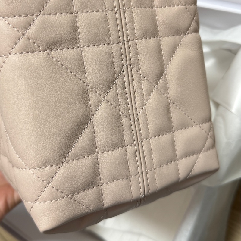 Dior Toujours 小型直式托特包 Macrocannage 大籐格紋小牛皮-6