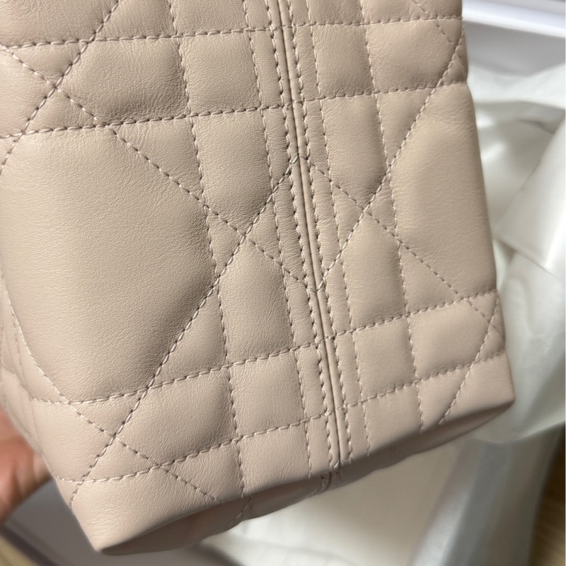 Dior Toujours 小型直式托特包 Macrocannage 大籐格紋小牛皮-33