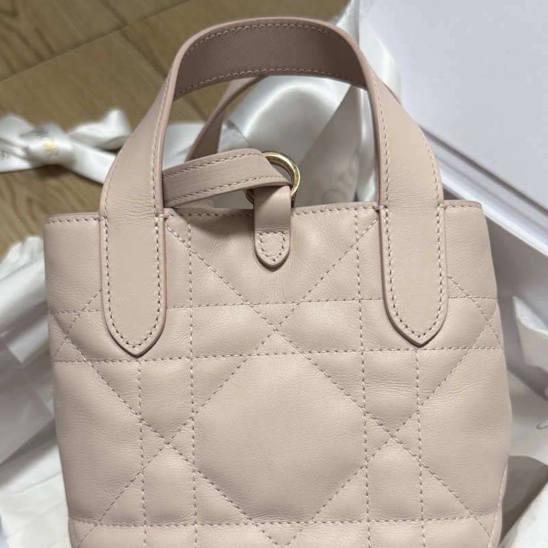 Dior Toujours 小型直式托特包 Macrocannage 大籐格紋小牛皮-34