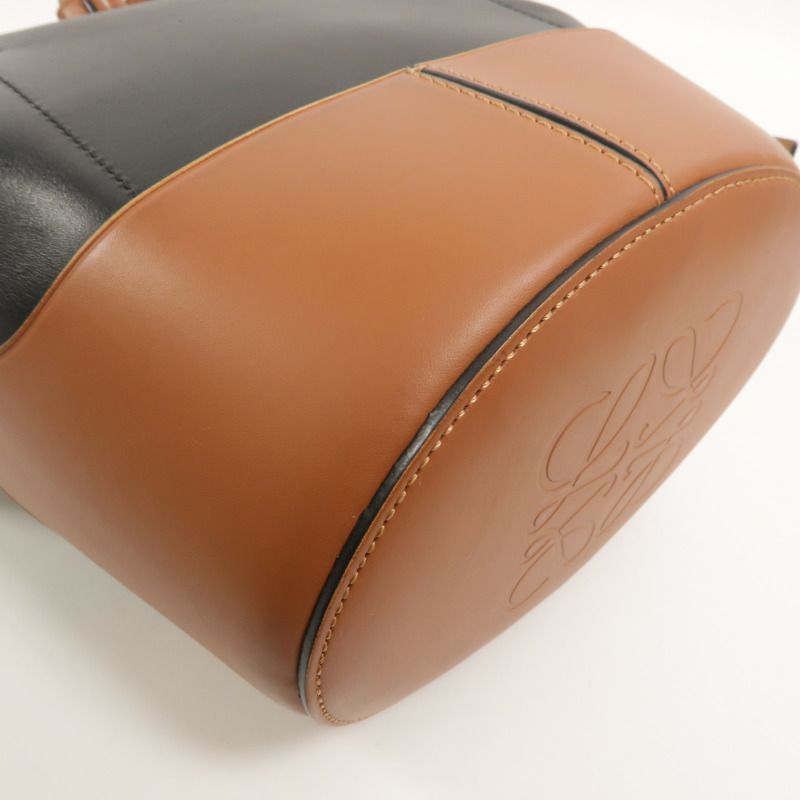 LOEWE 牛皮皮革Balloon Small肩背袋-13