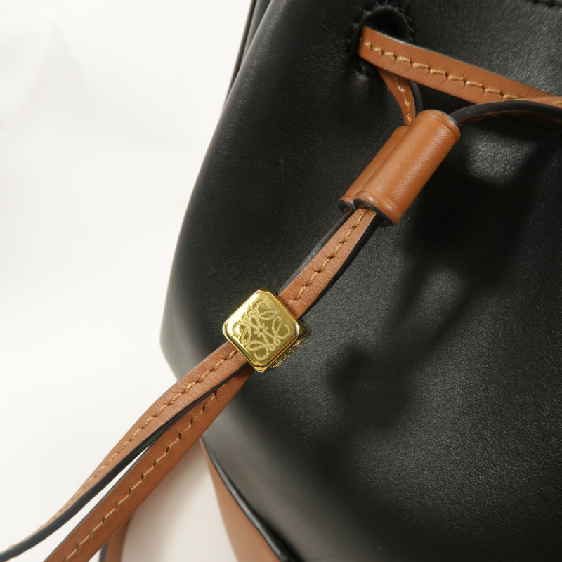 LOEWE 牛皮皮革Balloon Small肩背袋-14