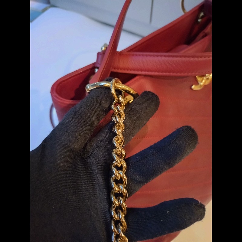Chanel 淡金鍊酒紅皮V格兩用梯形tote 包-17