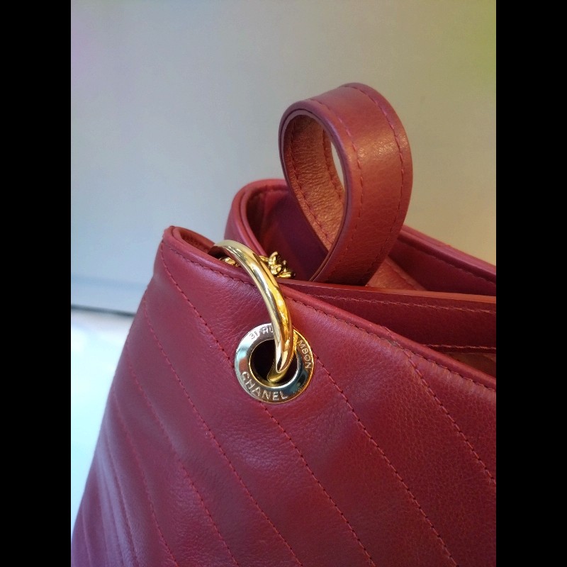Chanel 淡金鍊酒紅皮V格兩用梯形tote 包-19