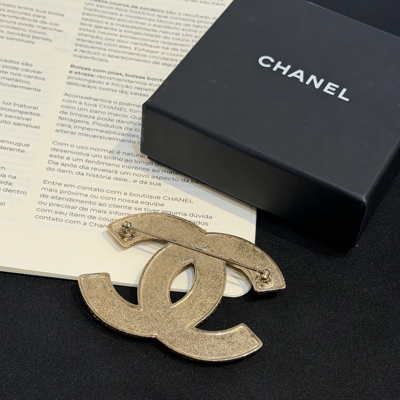 CHANEL 大雙C金色胸針-5