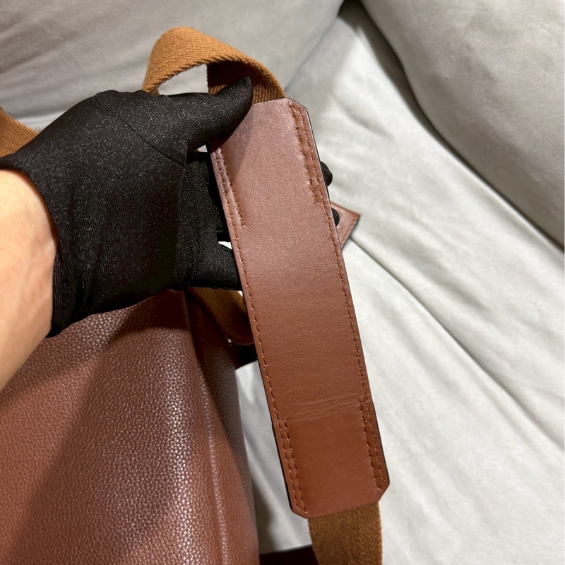 Loewe羅意威military郵差斜挎荔枝小牛皮經典男包-26