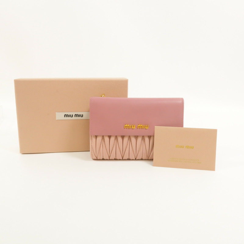 Miu Miu 羊皮皮革Matelasse Wallet錢包-11