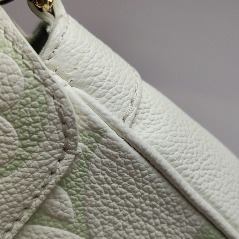 Louis Vuitton (LV) Favorite牛皮拼色老花Logo標誌牌斜背包包肩包晶片款-14