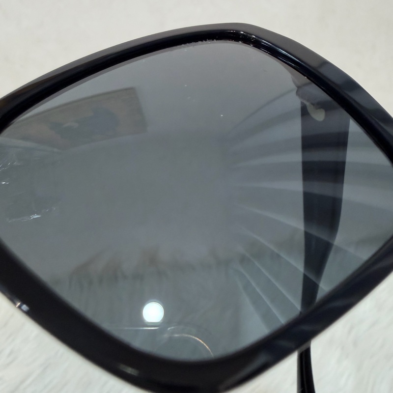 CHANEL A71305 高級樹脂 黑框 英文 logo 金字 太陽眼鏡 墨鏡-6