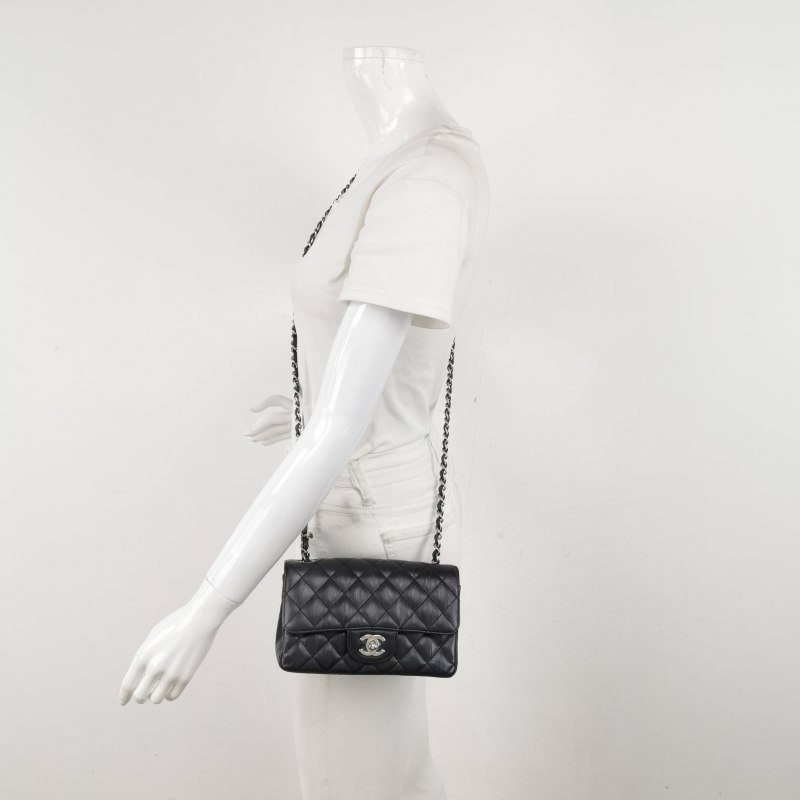 Chanel Classic Flap 經典款大mini牛皮菱格絎縫雙C扣皮穿鏈斜背包單肩包-1