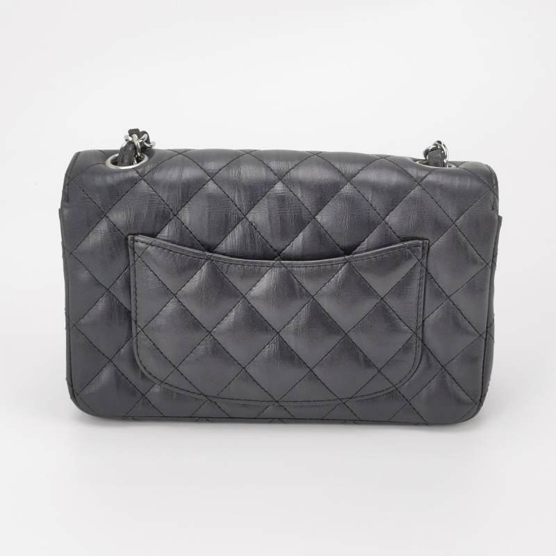 Chanel Classic Flap 經典款大mini牛皮菱格絎縫雙C扣皮穿鏈斜背包單肩包-4