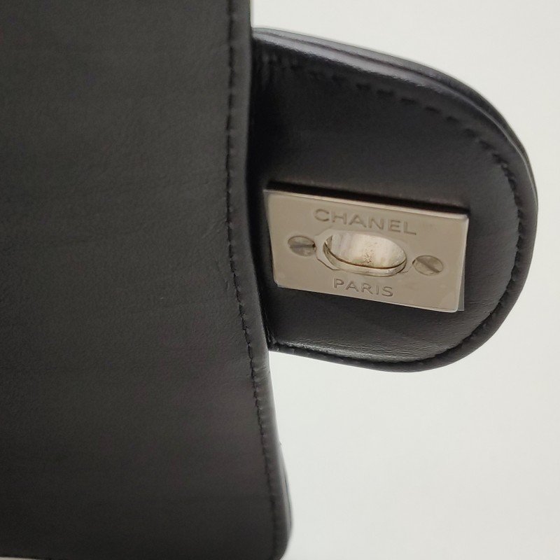 Chanel Classic Flap 經典款大mini牛皮菱格絎縫雙C扣皮穿鏈斜背包單肩包-11