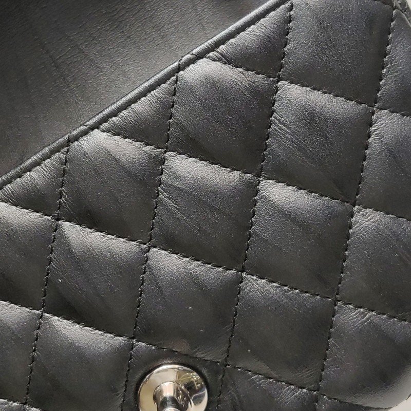 Chanel Classic Flap 經典款大mini牛皮菱格絎縫雙C扣皮穿鏈斜背包單肩包-14