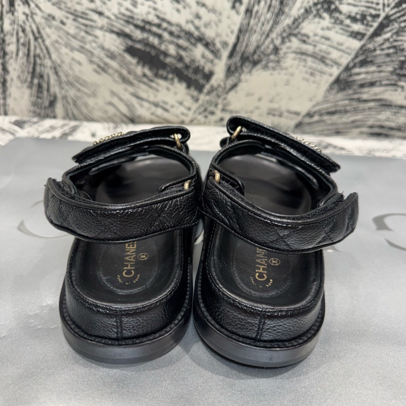 Chanel 香奈兒  沙灘涼鞋黑金36c-2